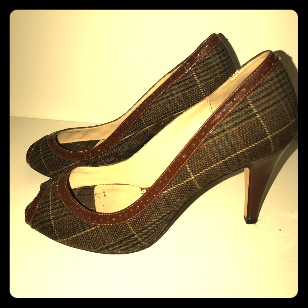 Johnston & Murphy Peep Toe Heels